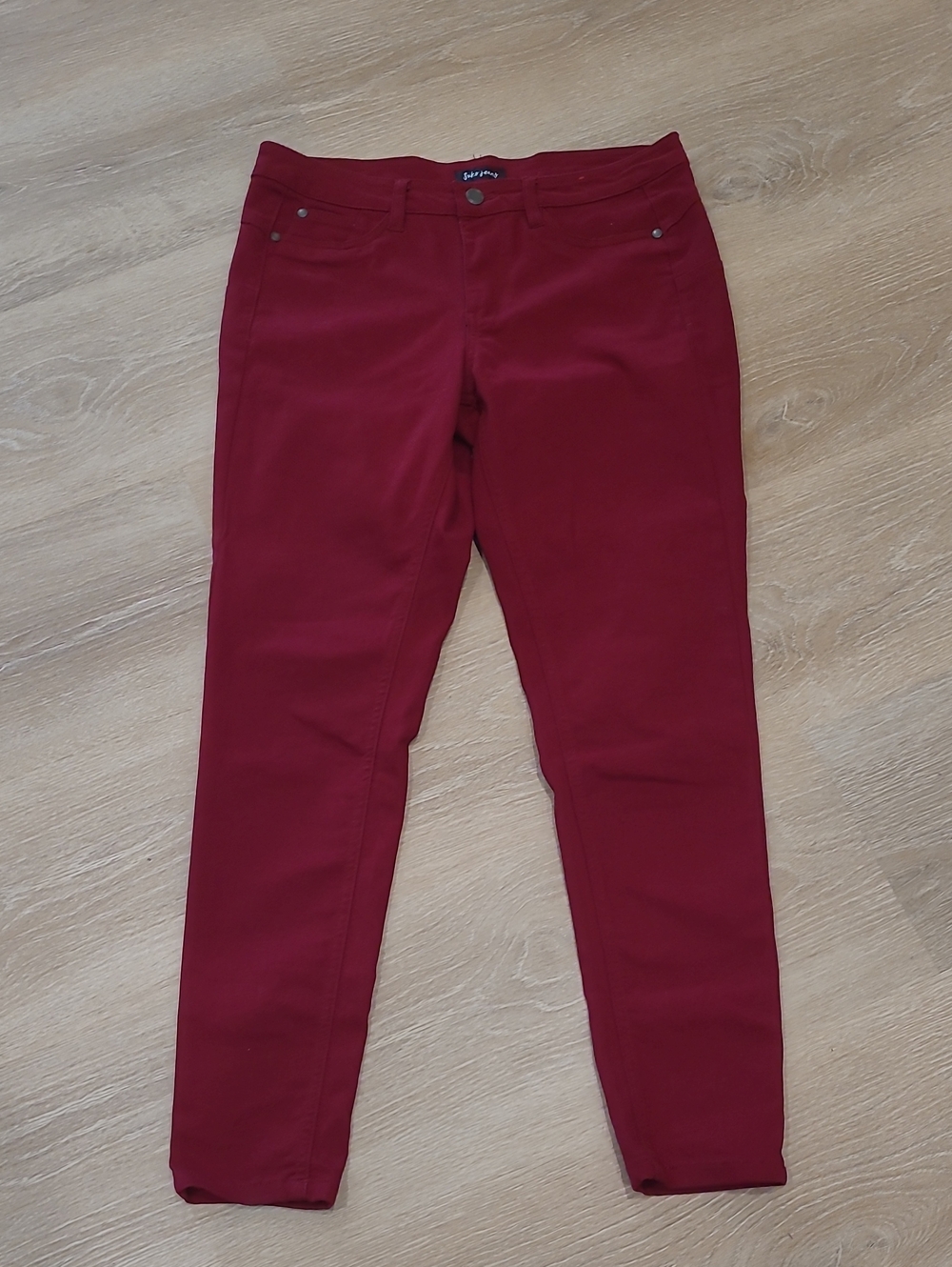 Women's Burgundy Slim Jeans